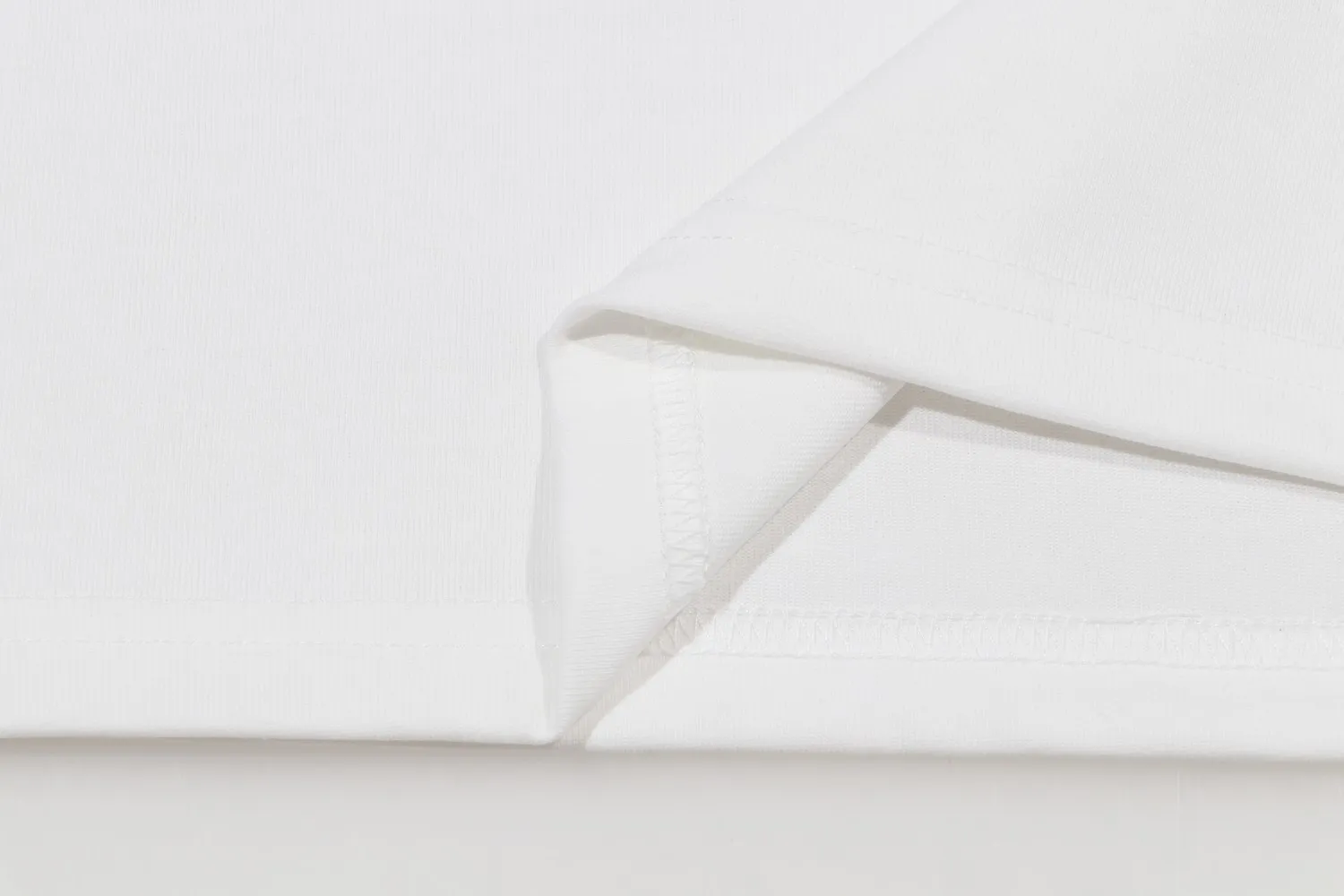 Arc’teryx ARC 23SS T 60 ， g 。 Breathable， ， ， 。 logo ， 。 ， 。 ， ， ， ， 。 Size:XS-L